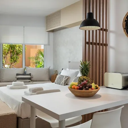 Nomas Lifestyle Living شقة
